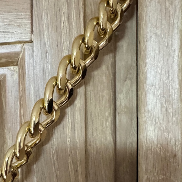 NEW Juicy Couture Burgundy Shoulder Bag - Picture 4 of 10